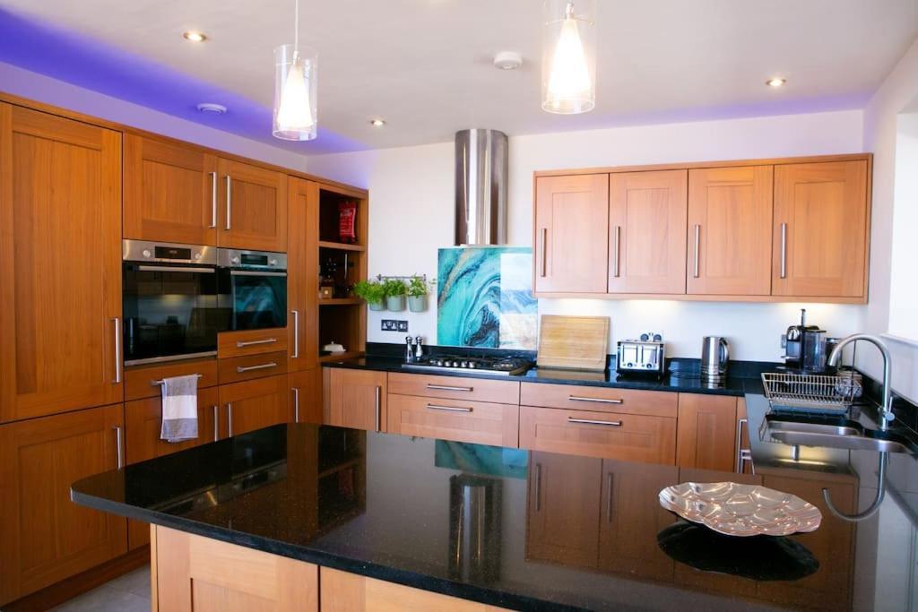 Wow I'M Living On The Beach. Luxury 4 Bed Sleeps 8 Pagham Exterior foto