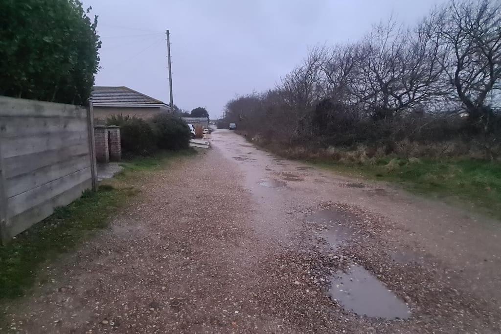 Wow I'M Living On The Beach. Luxury 4 Bed Sleeps 8 Pagham Exterior foto