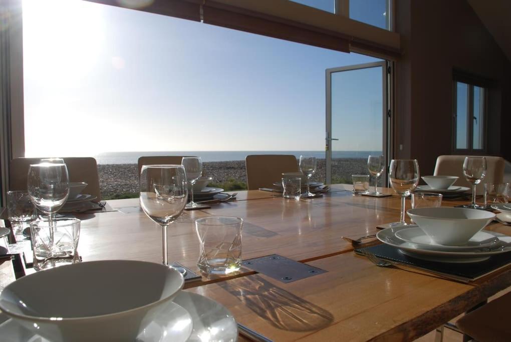 Wow I'M Living On The Beach. Luxury 4 Bed Sleeps 8 Pagham Exterior foto