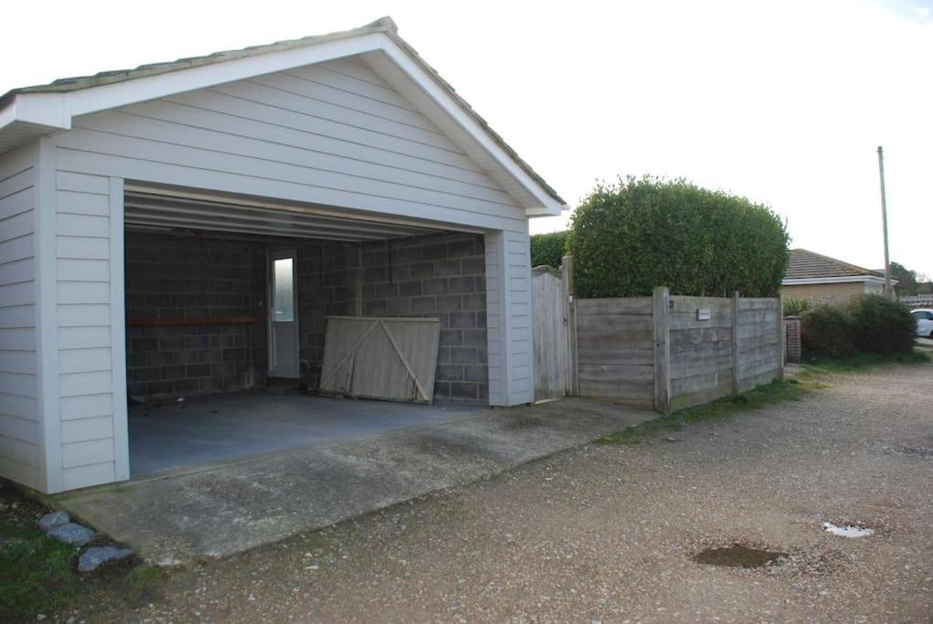 Wow I'M Living On The Beach. Luxury 4 Bed Sleeps 8 Pagham Exterior foto